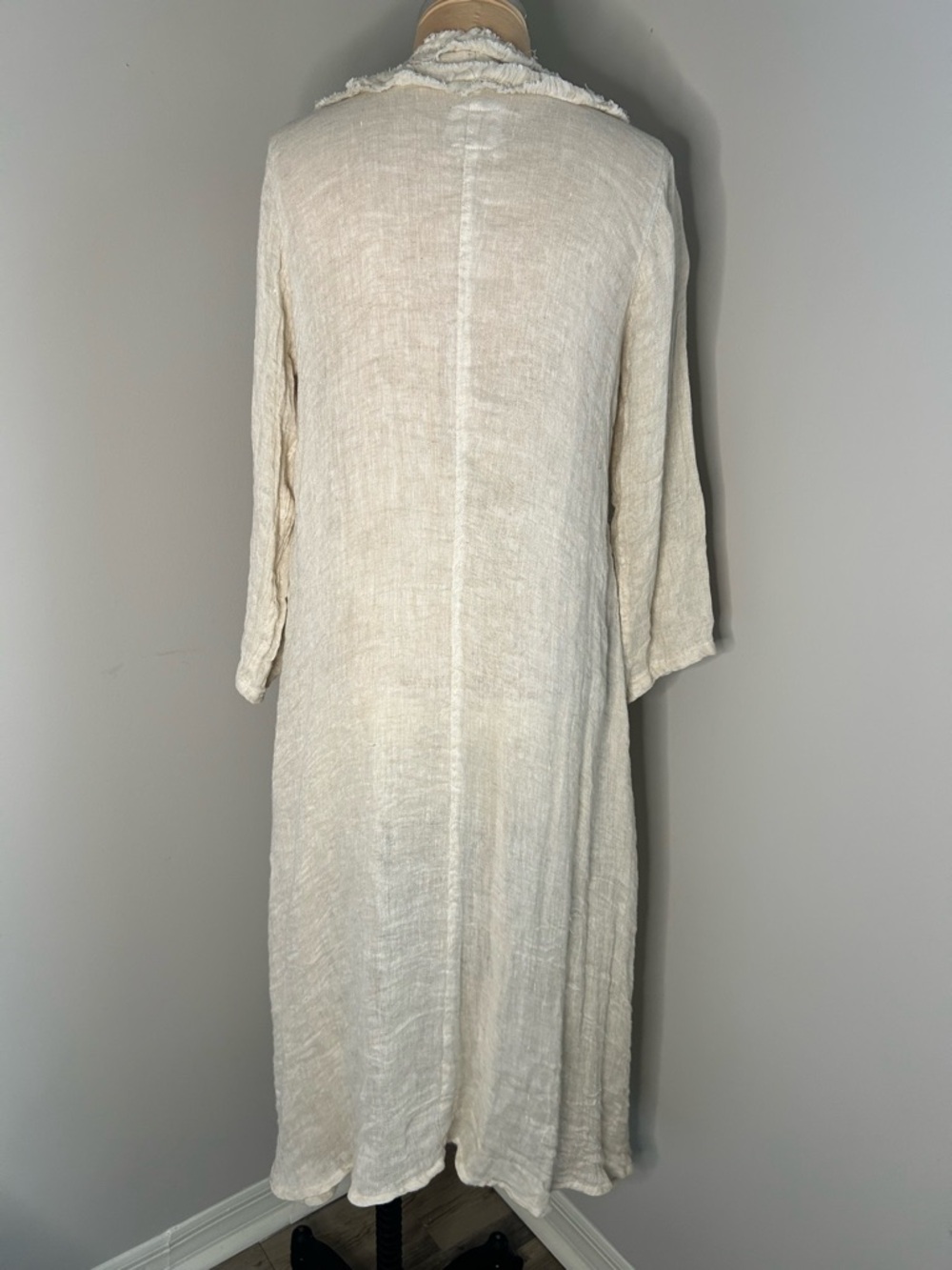 100% Lenin Women's Cream Ruffled 3/4 sleeve - Lounge Cover-Up resort wear - Picture 2 of 8